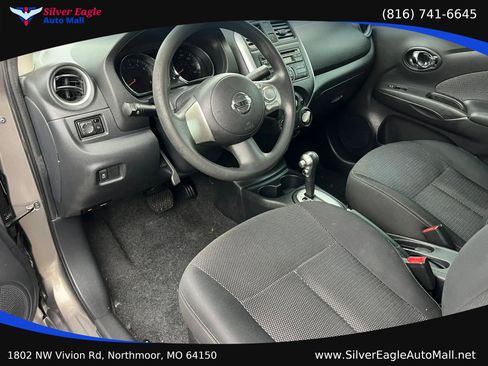 Used 2014 Nissan Versa SV FWD image 5
