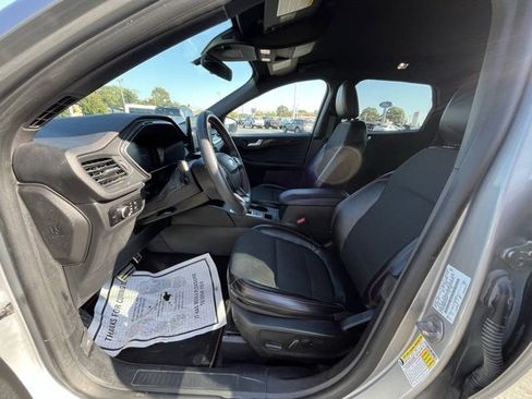 Used 2023 Ford Escape ST-Line w/ Tech Pack #1 image 11