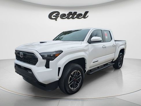 New 2025 Toyota Tacoma TRD Sport AWD/4WD image 2