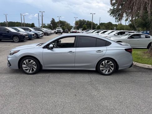 Used 2025 Subaru Legacy Limited w/ Popular Package #2 AWD/4WD image 10