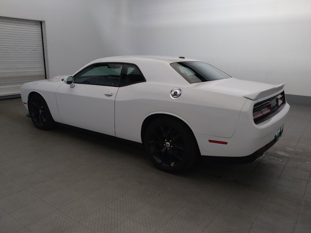 Used 2022 Dodge Challenger GT RWD image 3