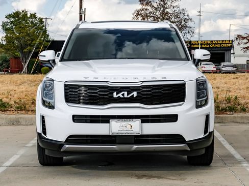 Used 2022 Kia Telluride EX w/ EX Premium Package FWD image 6