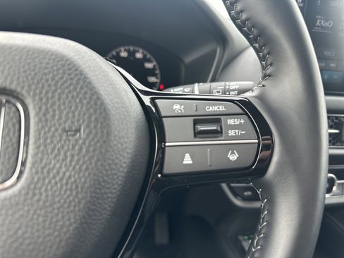 Certified 2025 Honda HR-V EX-L image 22