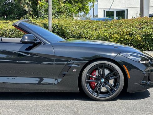Used 2024 BMW Z4 M40i w/ Shadowloine Package RWD image 24