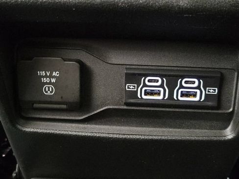 Used 2023 Jeep Grand Cherokee L Limited w/ Black Appearance Package AWD/4WD image 18
