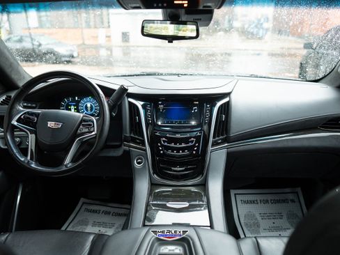 Used 2019 Cadillac Escalade ESV Platinum image 14