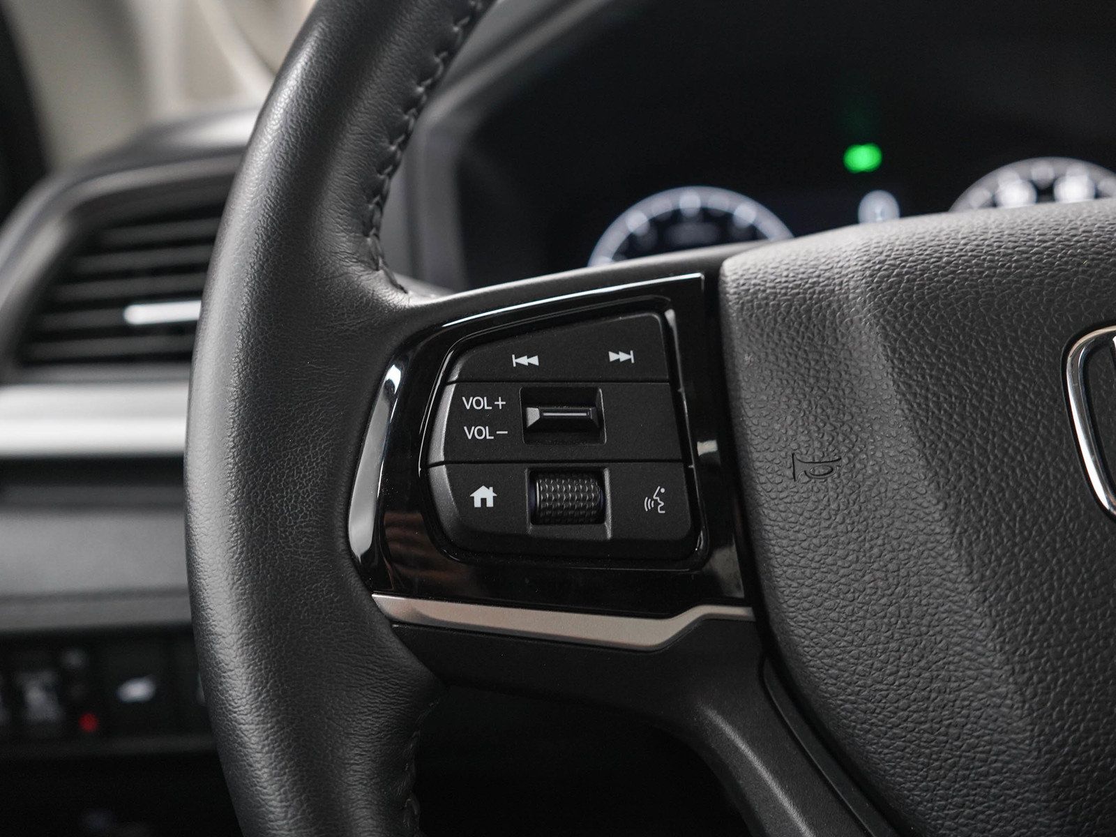 Used 2025 Honda Odyssey EX-L image 29