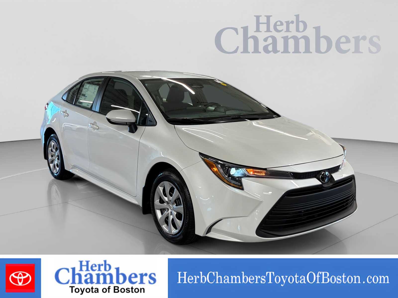 Used 2026 Toyota Corolla LE FWD image 1