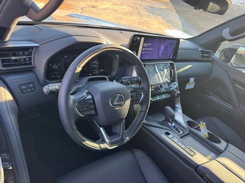 New 2025 Lexus LX 700h Luxury image 3