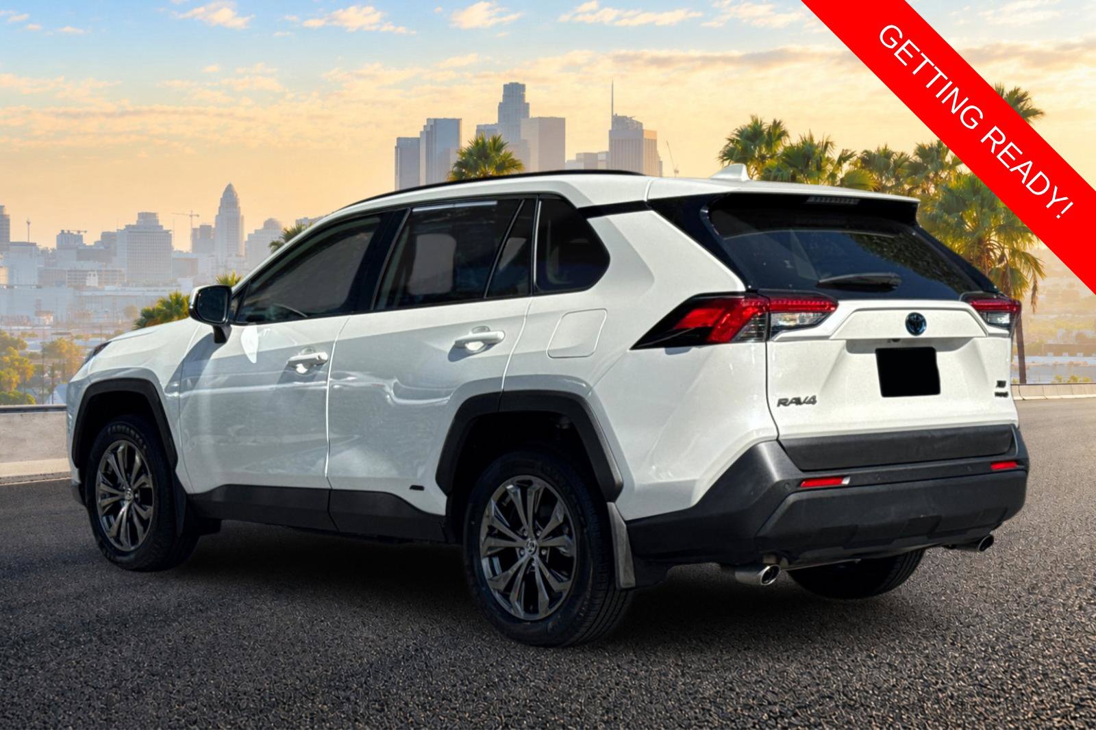 Used 2022 Toyota RAV4 XLE Premium AWD/4WD image 6