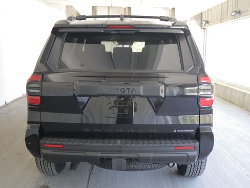New 2026 Toyota 4Runner TRD Off-Road Premium AWD/4WD image 8