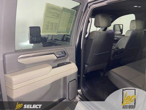 Used 2026 Chevrolet Silverado 2500 ZR2 AWD/4WD image 19