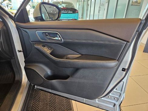 Certified 2023 Nissan Rogue Platinum w/ Platinum Premium Package image 24