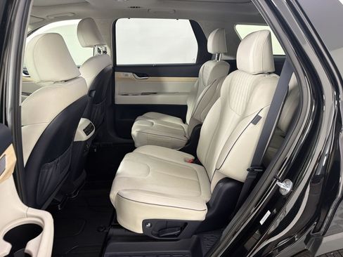 Used 2023 Hyundai Palisade Limited FWD image 23