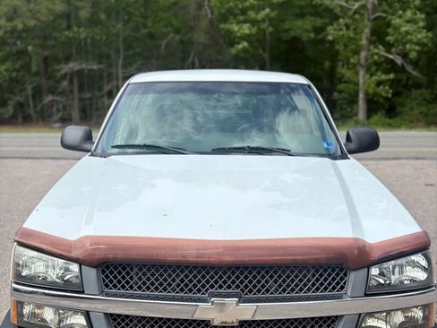 Used 2003 Chevrolet Silverado 1500 W/T RWD image 12