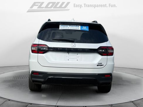 Used 2026 Honda Pilot Sport image 8