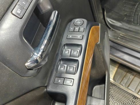 Used 2015 Chevrolet Silverado 1500 LTZ image 41