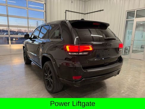 Used 2021 Jeep Grand Cherokee Laredo X image 5