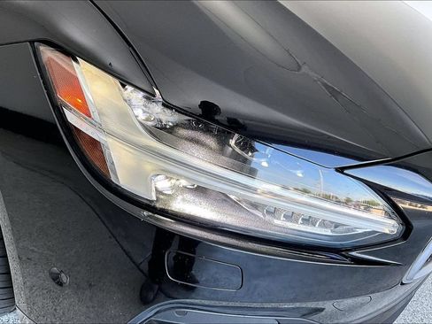 Used 2017 Volvo S90 T5 Momentum w/ Convenience Package FWD image 39