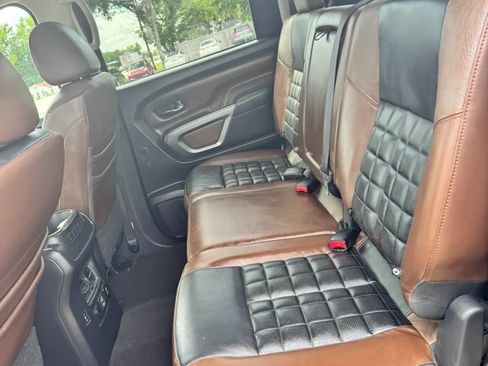 Used 2019 Nissan Titan Platinum Reserve AWD/4WD image 13