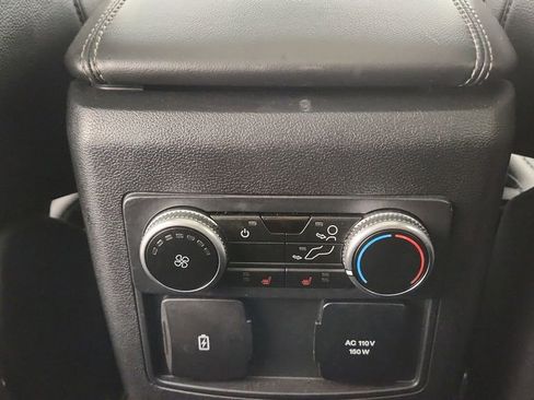 Used 2022 Ford Explorer Limited w/ Equipment Group 301A image 27