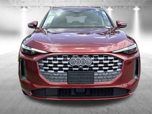 Certified 2025 Audi Q5 Prestige AWD/4WD image 9