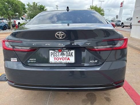 Used 2025 Toyota Camry XLE w/ Premium Plus Package image 30