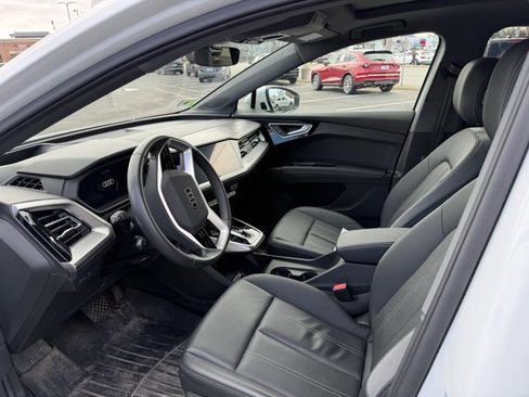 Used 2023 Audi Q4 e-tron Prestige image 5