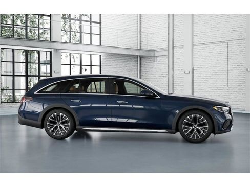 New 2026 Mercedes-Benz E 450 4MATIC All-Terrain Wagon image 15
