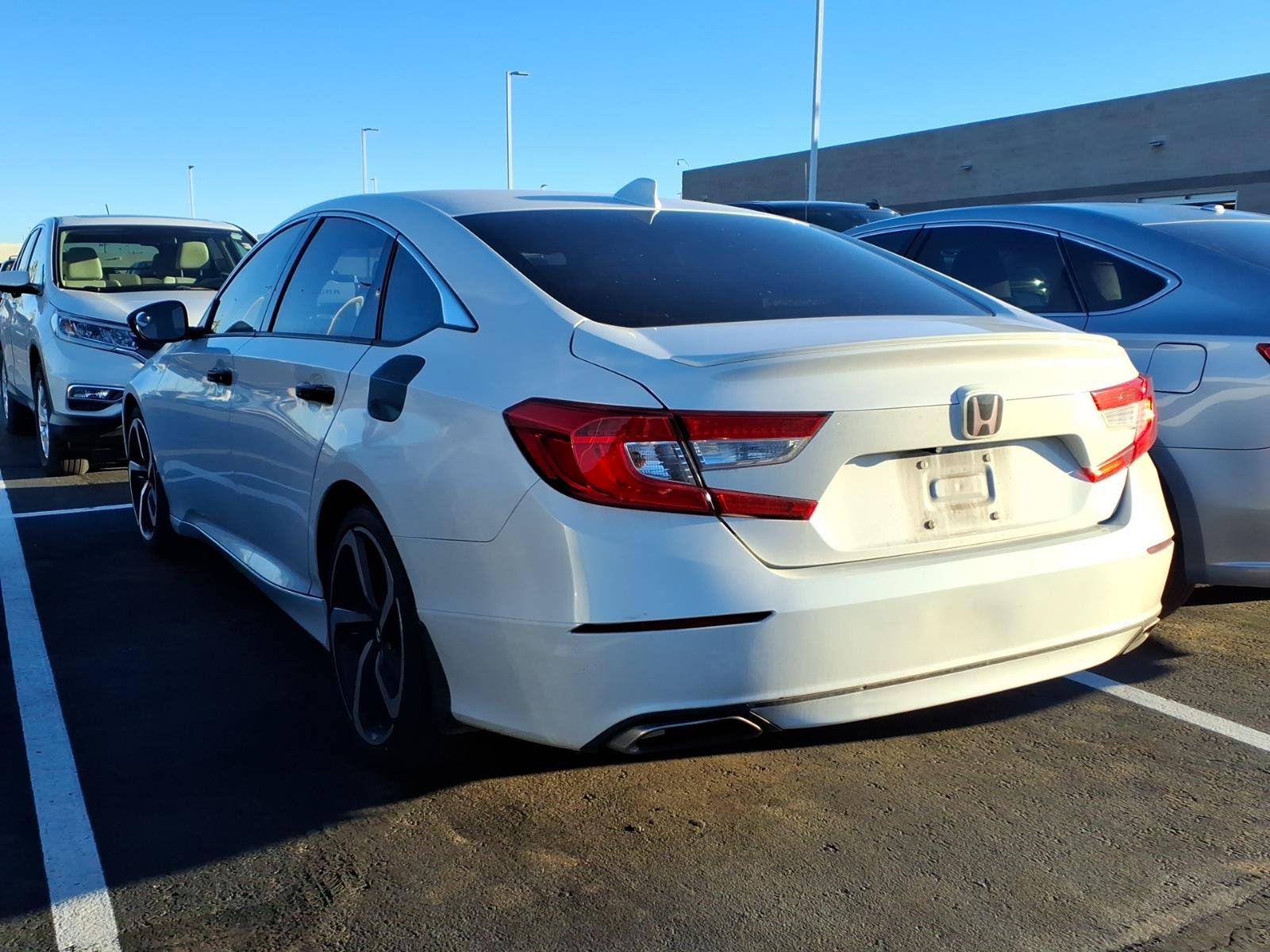 Used 2018 Honda Accord Sport image 3