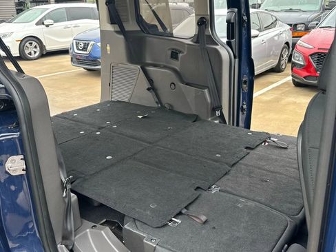 Used 2020 Ford Transit Connect XL image 38