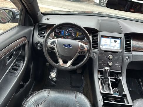 Used 2016 Ford Taurus Limited image 25