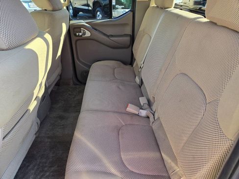 Used 2015 Nissan Frontier SV w/ SV Value Truck Package image 24