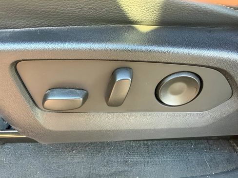 Used 2023 GMC Canyon Denali image 27