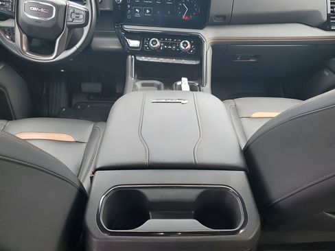 Used 2024 GMC Sierra 3500 AT4 w/ AT4 Premium Plus Package image 22