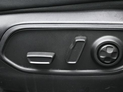 Used 2025 Jeep Grand Cherokee Altitude AWD/4WD image 13