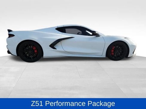 Used 2022 Chevrolet Corvette Stingray Coupe w/ Z51 Performance Package image 7