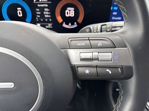 Used 2025 Hyundai Kona SEL image 15