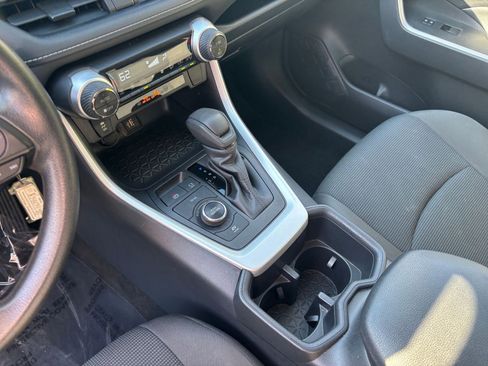 Used 2025 Toyota RAV4 LE image 41