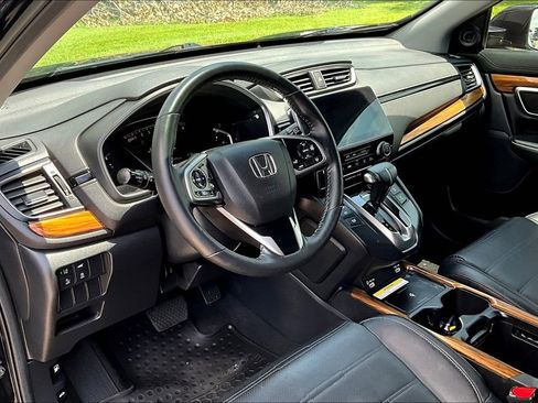 Used 2020 Honda CR-V Touring image 18