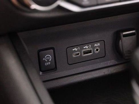 Used 2025 Nissan Sentra SR w/ Midnight Edition FWD image 19