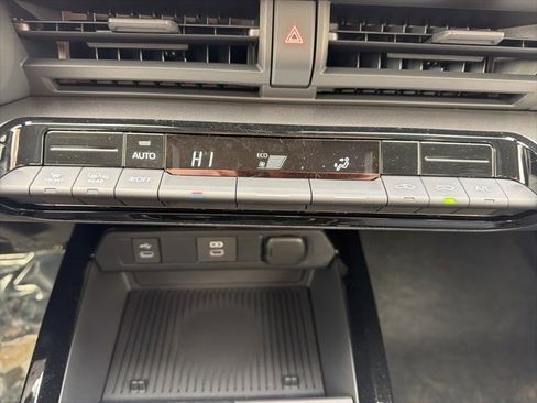 New 2026 Toyota Prius LE image 30