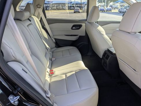 Used 2026 Nissan Rogue SL AWD/4WD image 30