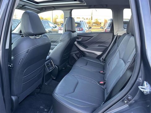 Used 2024 Subaru Forester Limited image 15