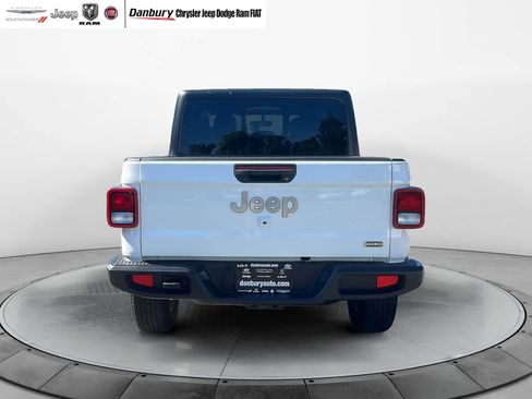 Certified 2023 Jeep Gladiator Overland image 6