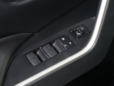 Used 2023 Toyota RAV4 SE w/ Weather & Moonroof Package image 32