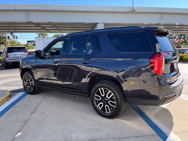 Used 2023 GMC Yukon AT4 w/ Technology Package AWD/4WD image 5