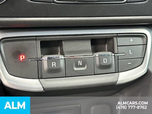 Used 2024 GMC Terrain SLT FWD image 36