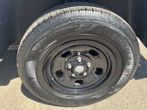Used 2019 RAM 1500 Classic SLT AWD/4WD image 14