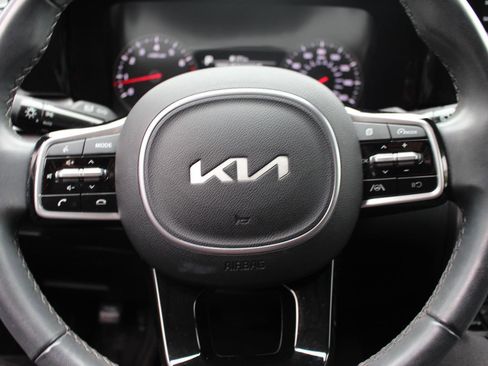 Used 2023 Kia Sorento S w/ Panoramic Sunroof Package image 17